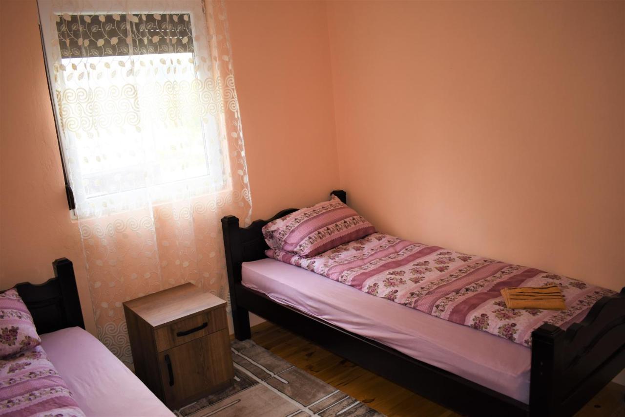 Apartmani Mitrovic ชาเบลียค ภายนอก รูปภาพ