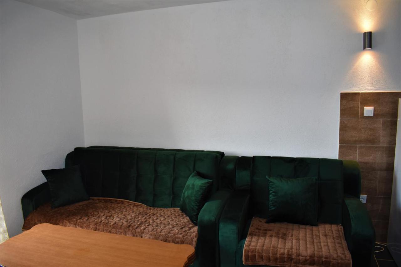 Apartmani Mitrovic ชาเบลียค ภายนอก รูปภาพ