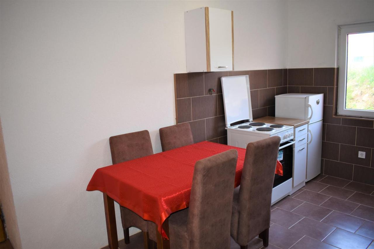 Apartmani Mitrovic ชาเบลียค ภายนอก รูปภาพ